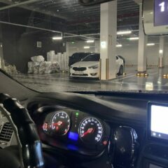 어둠 속 운전 고개 숙이기 후기 이미지